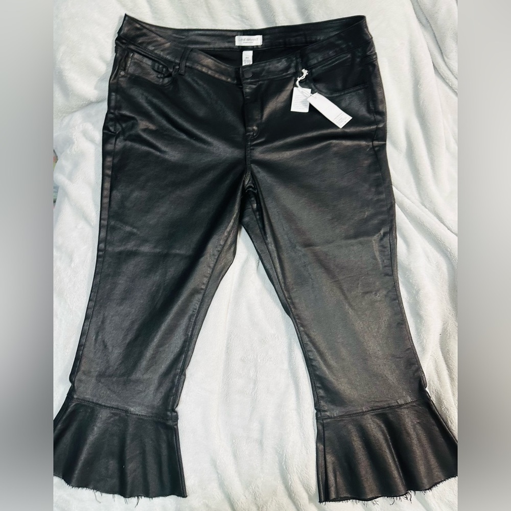 LANE BRYANT NWT Coated‎ Cropped Super Stretch Flare  Jean Plus Size 25R Midrise